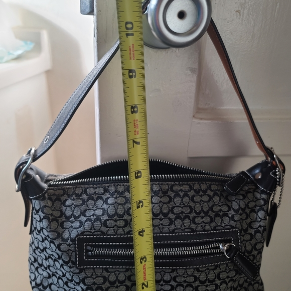 Coach - Picture 10 of 13